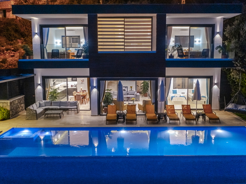  gece  -  Kasım
  | Kalkan Kördere'de Deniz Manzaralı 8 Kişilik Aile Villası: Çocuk Havuzlu ve Jakuzili